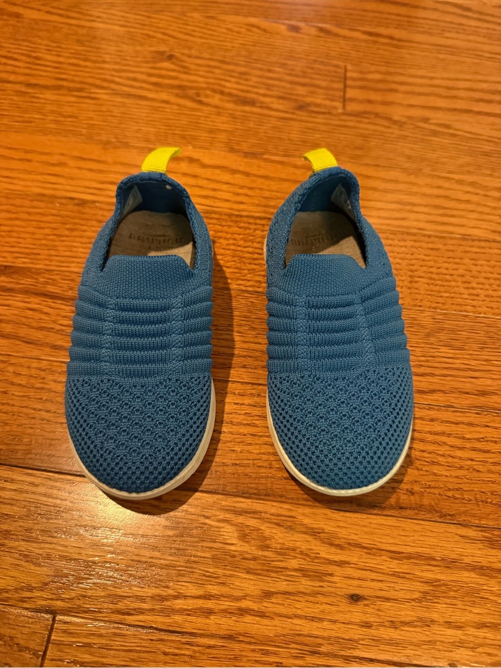 Clark’s Cloudstepper Slip-On Knit Sneakers Blue Shoes